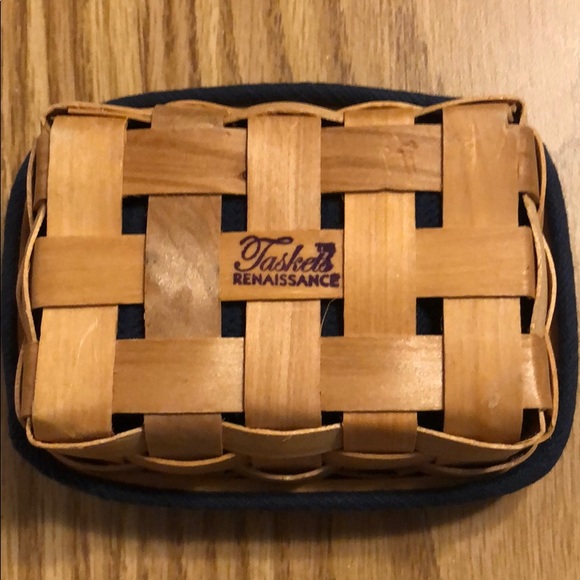 Small Taskets Renaissance basket with liner - Picture 3 of 7